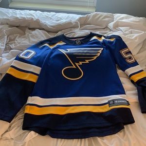 men’s small binnington blues jersey